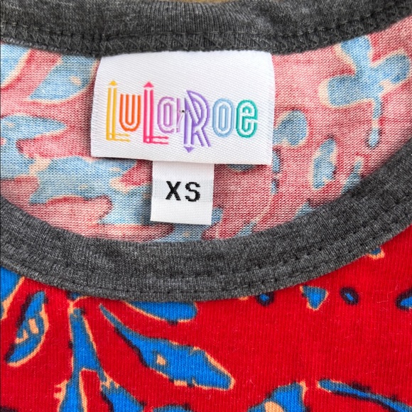 LuLaRoe Randy T - Picture 2 of 5